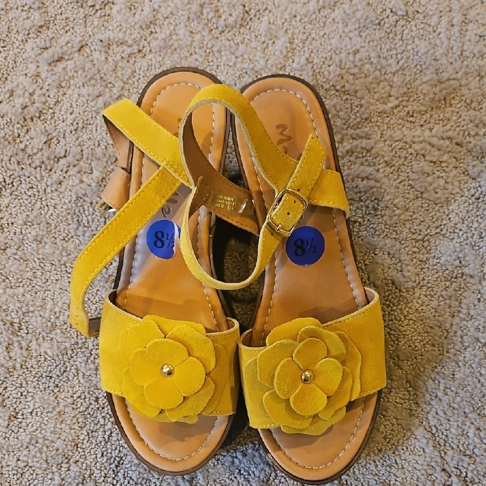 Yellow  Sandals with Flower Design
